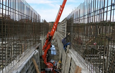 Монтаж опалубки мини-краном